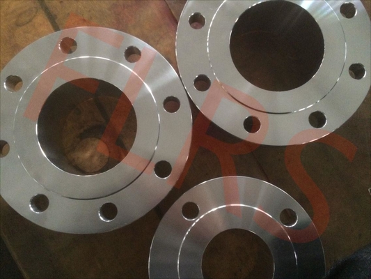 ASME B16.5 فورج فولاد ضد زنگ لغزنده بر روی فلنج برآمده با پرداخت صاف